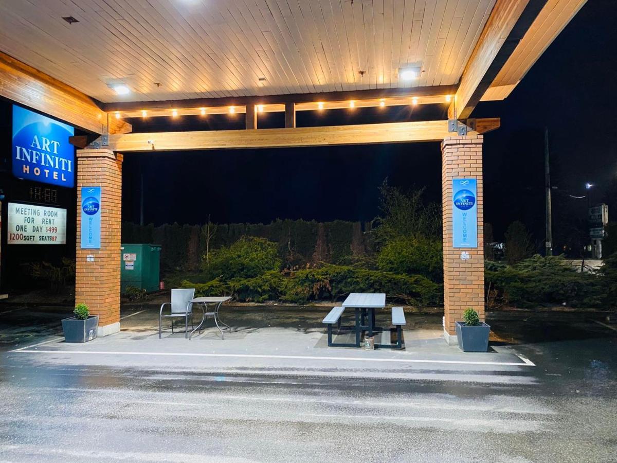 Art Infiniti Hotel Pitt Meadows Dış mekan fotoğraf